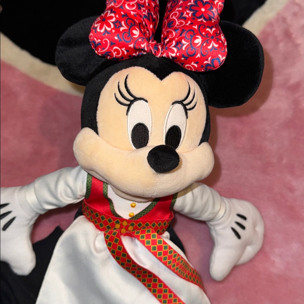 Disney Norway Minnie Mouse Stuffed Animal